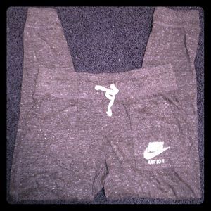 Nike Girls Capri Joggers  Size Large